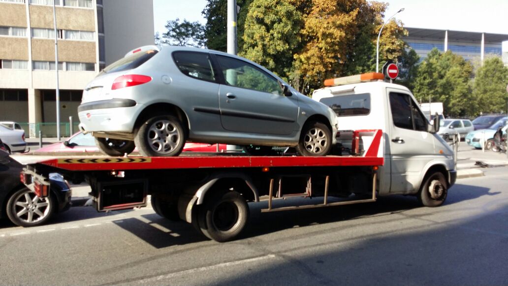 Lire la suite à propos de l’article epaviste agree enlevement epave gratuit Bransles